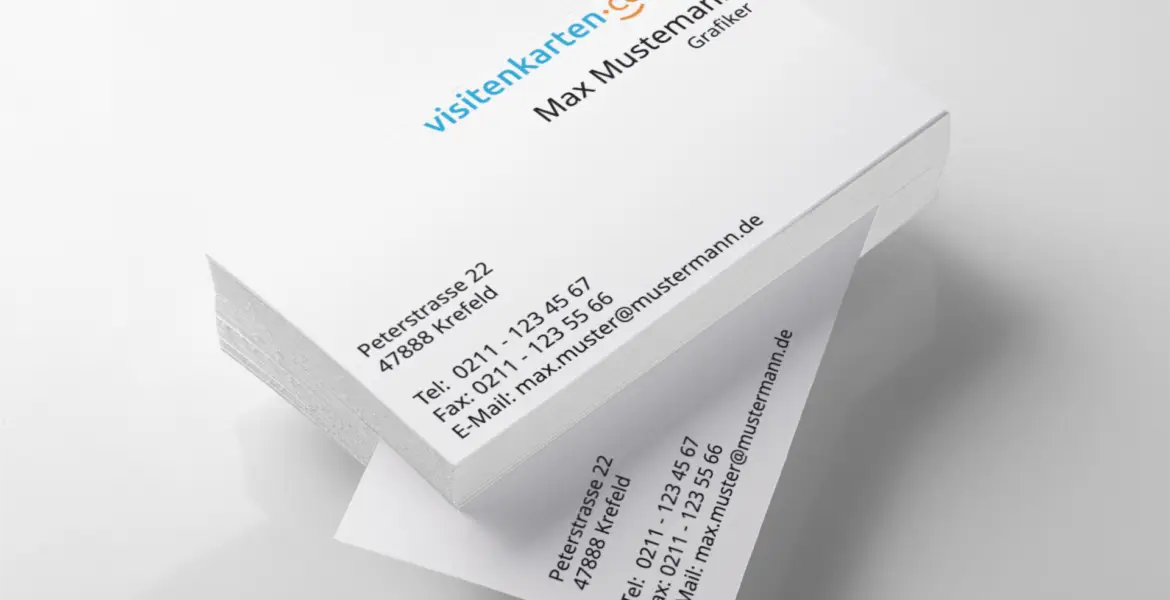 Matte Visitenkarten auf hellem Bilderdruckpapier